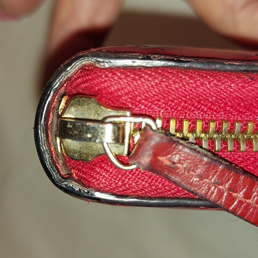 Gucci Guccissima Bow Zip Around Red Leather Zippy Wallet! - Picture 7 of 9
